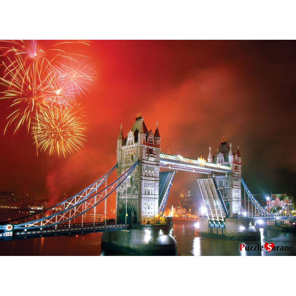 런던 타워 브릿지의 불꽃축제